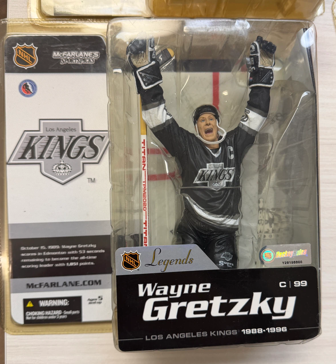 Wayne Gretzky Los Angeles Kings Figure