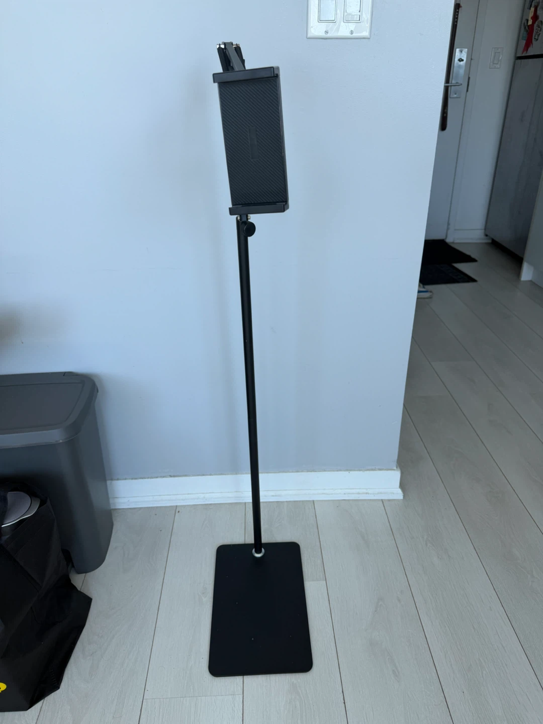 SAMHOUSING Adjustable Tablet Floor Stand - photo 2