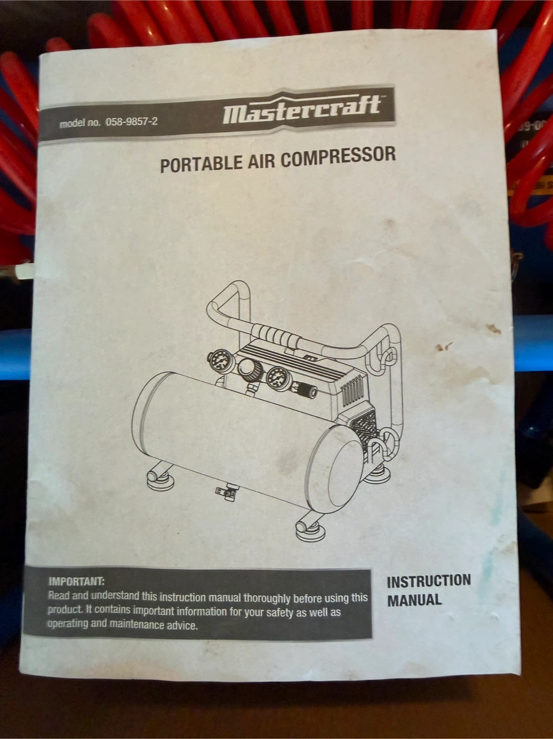 Mastercraft Portable Air Compressor 7.6 L - photo 4
