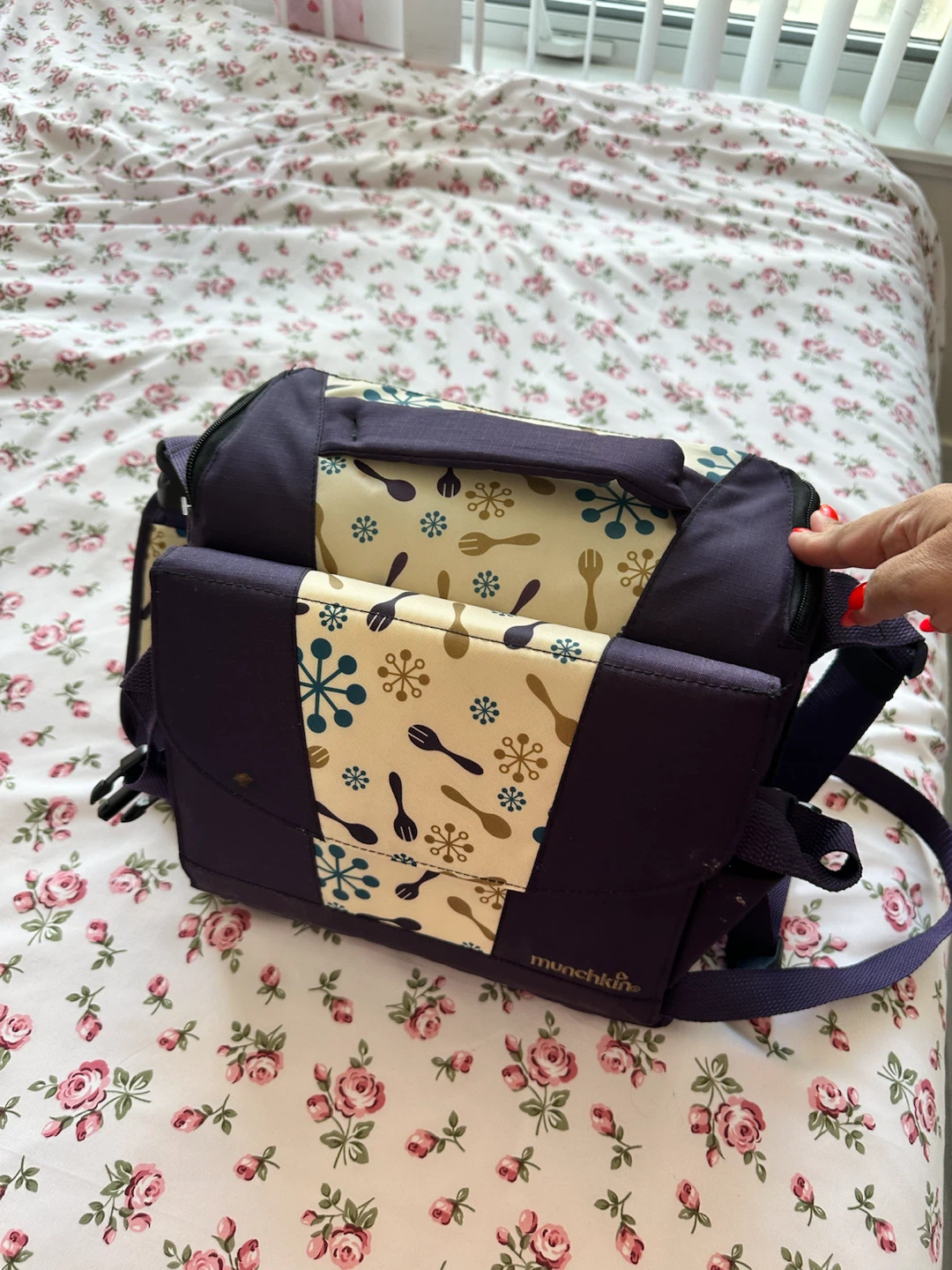 Munchkin brand portable booster seat - photo 2