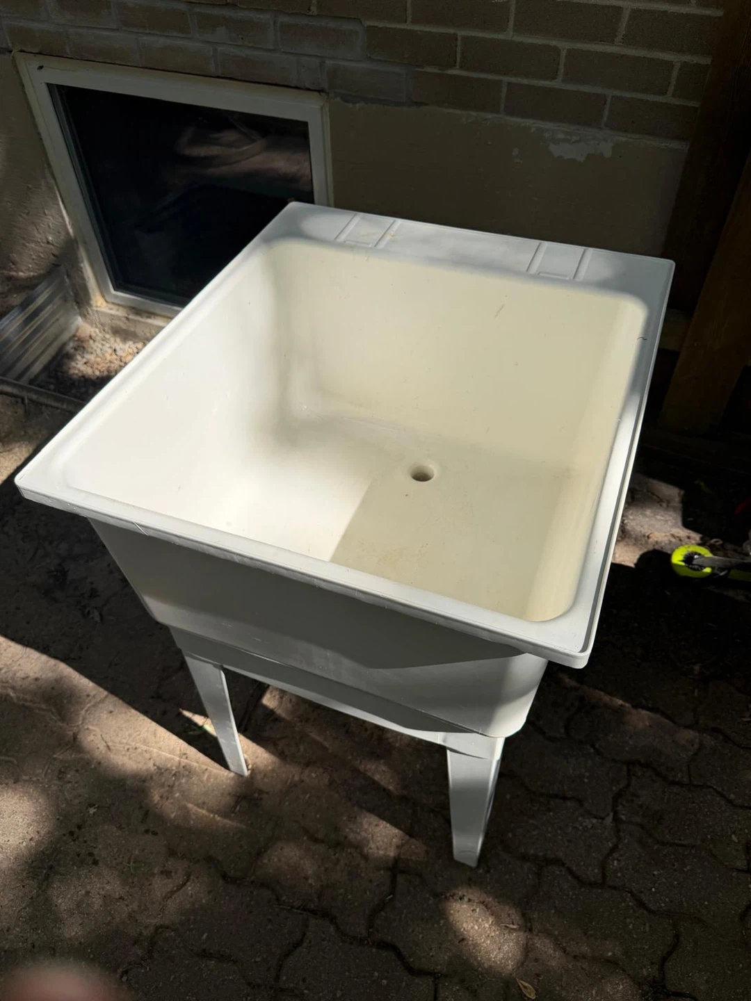 White Laundry Tub Sink - photo 2