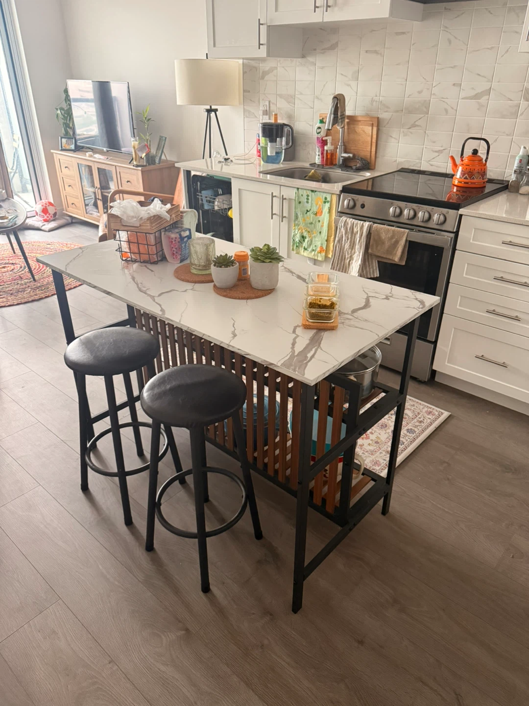 Kitchen Island with 2 Stools