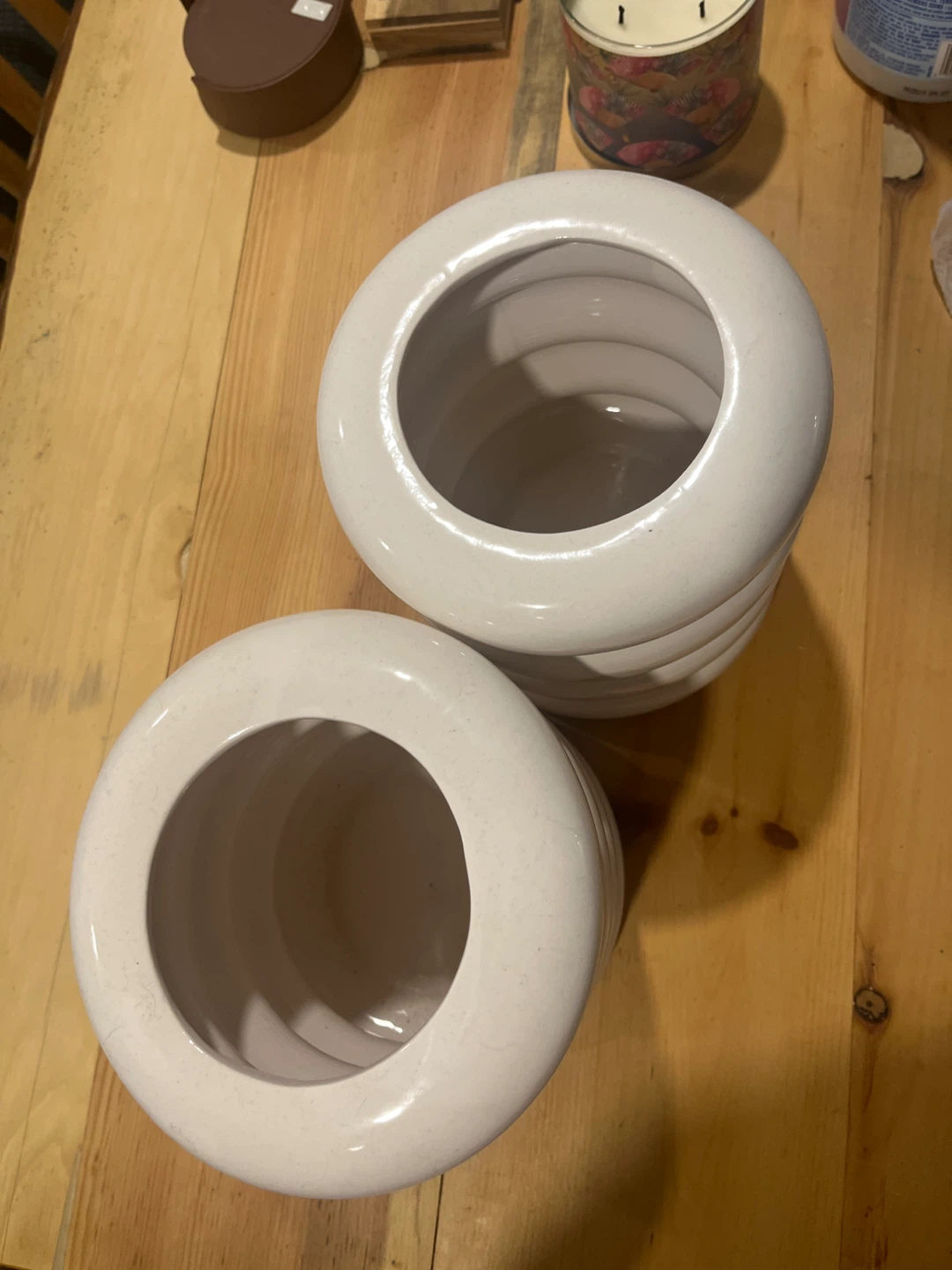 CB2 Tier Shiny White Vases - Set of 2 - photo 2