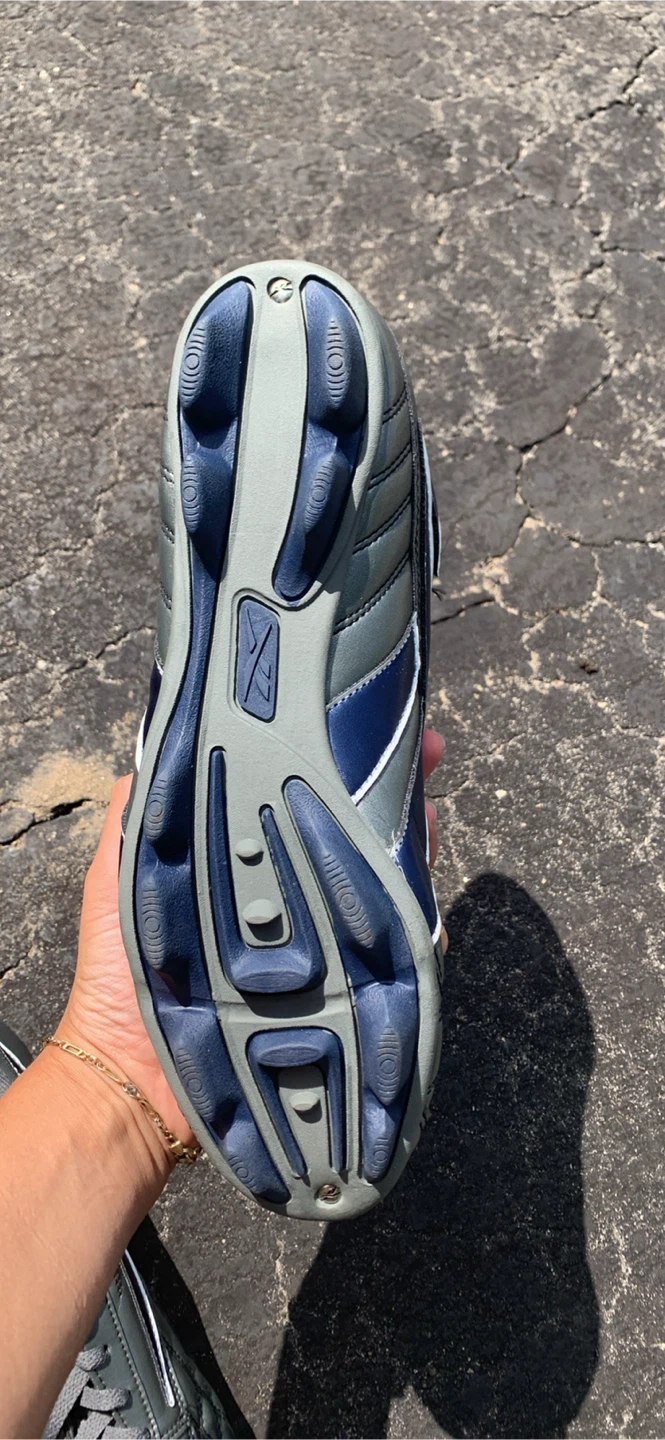 Reebok Soccer Cleats Size 12 - photo 2