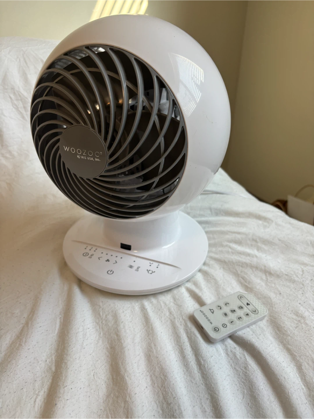 WOOZOO Desktop Fan with Remote