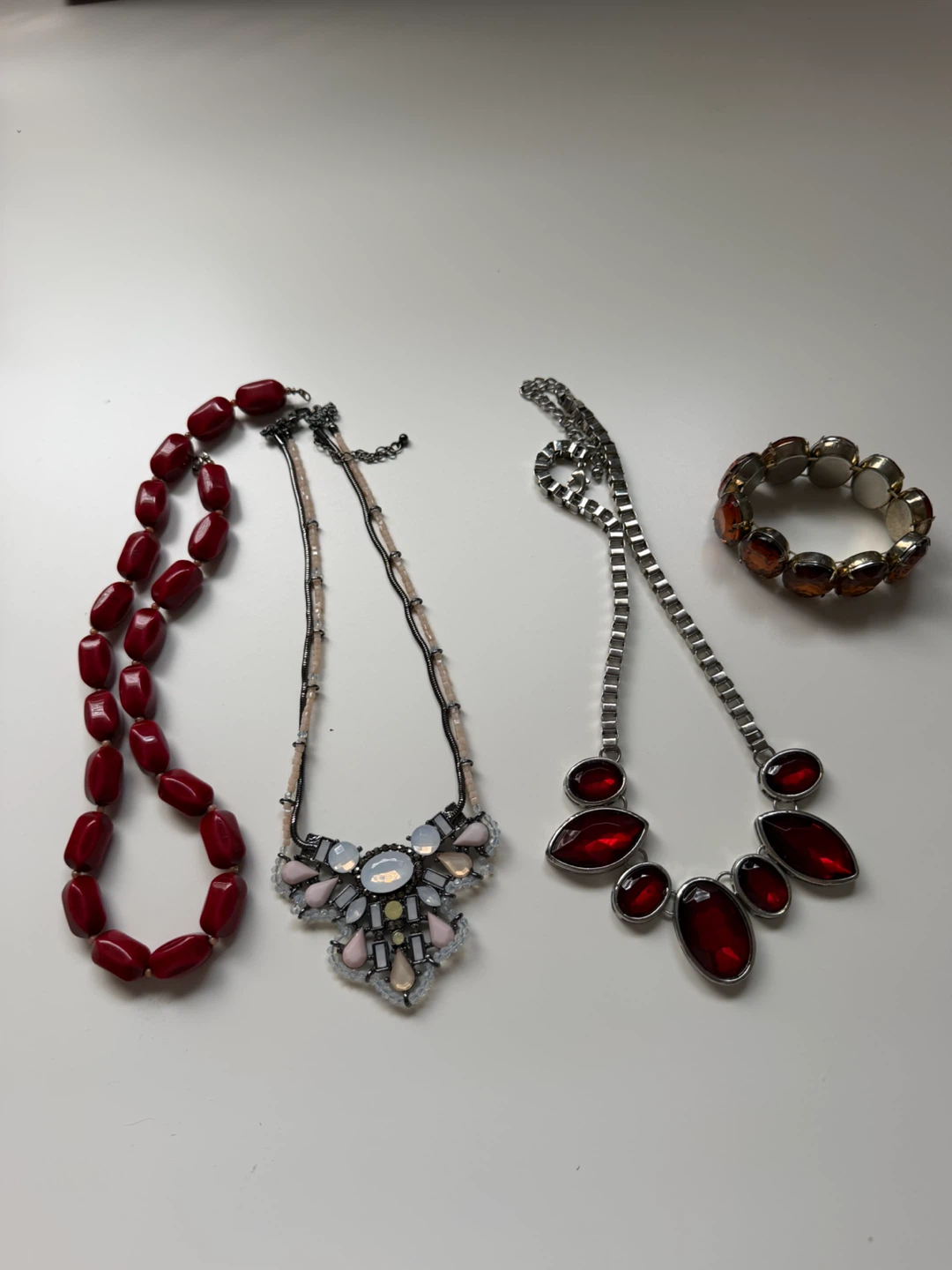 Set of 3 necklaces and 1 bracelet