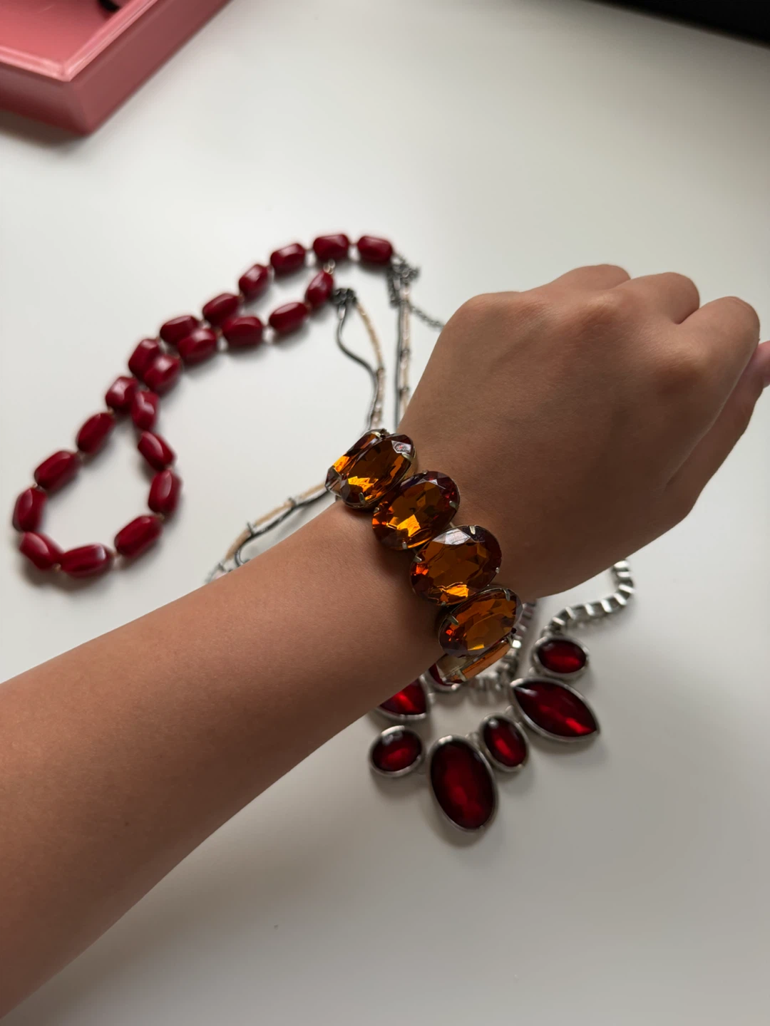 Set of 3 necklaces and 1 bracelet - photo 4