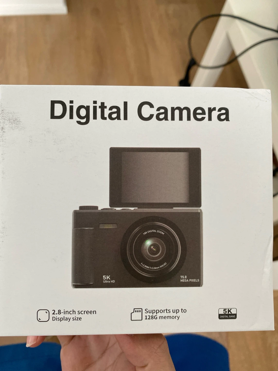 5K Digital Camera with 18x Zoom and 2.8-inch Screen - photo 2