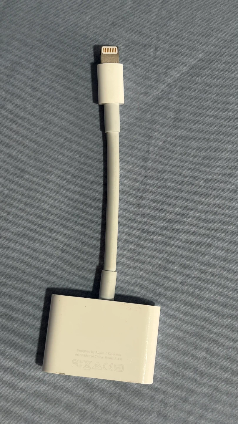 Apple Lightning Digital AV Adapter - photo 2
