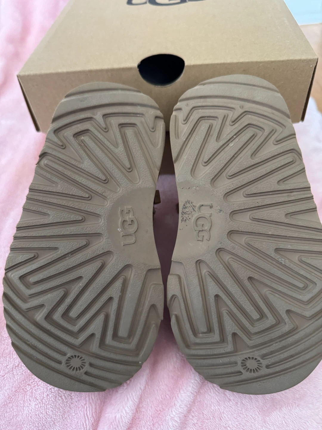 UGG Classic Ultra Mini Boots - Size 8 - photo 3