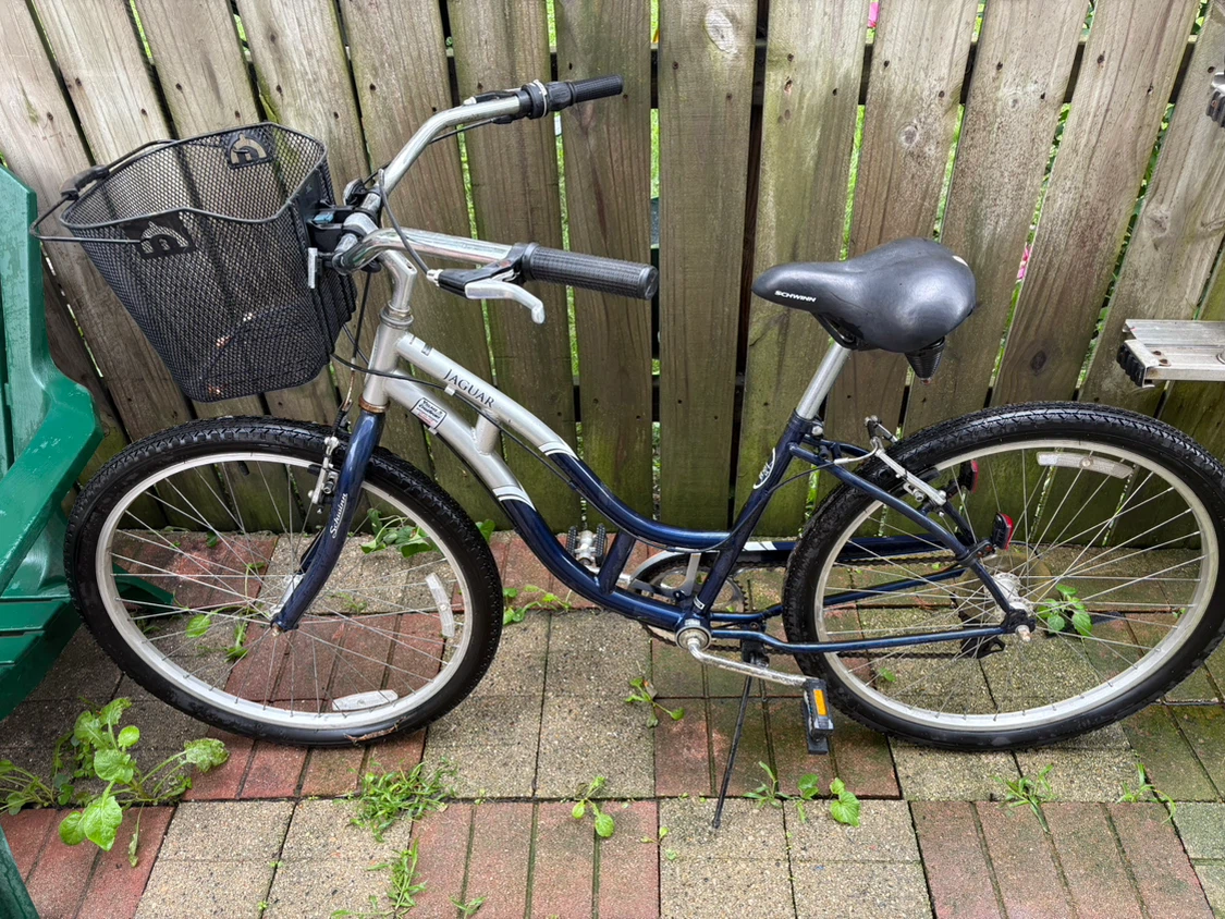 Schwinn jaguar woman’s bicycle - photo 2