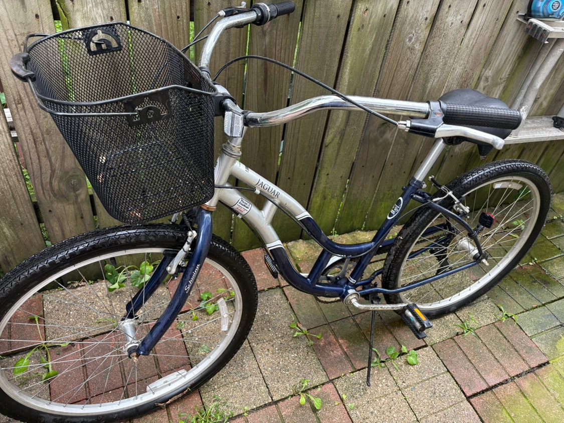 Schwinn jaguar woman’s bicycle - photo 3