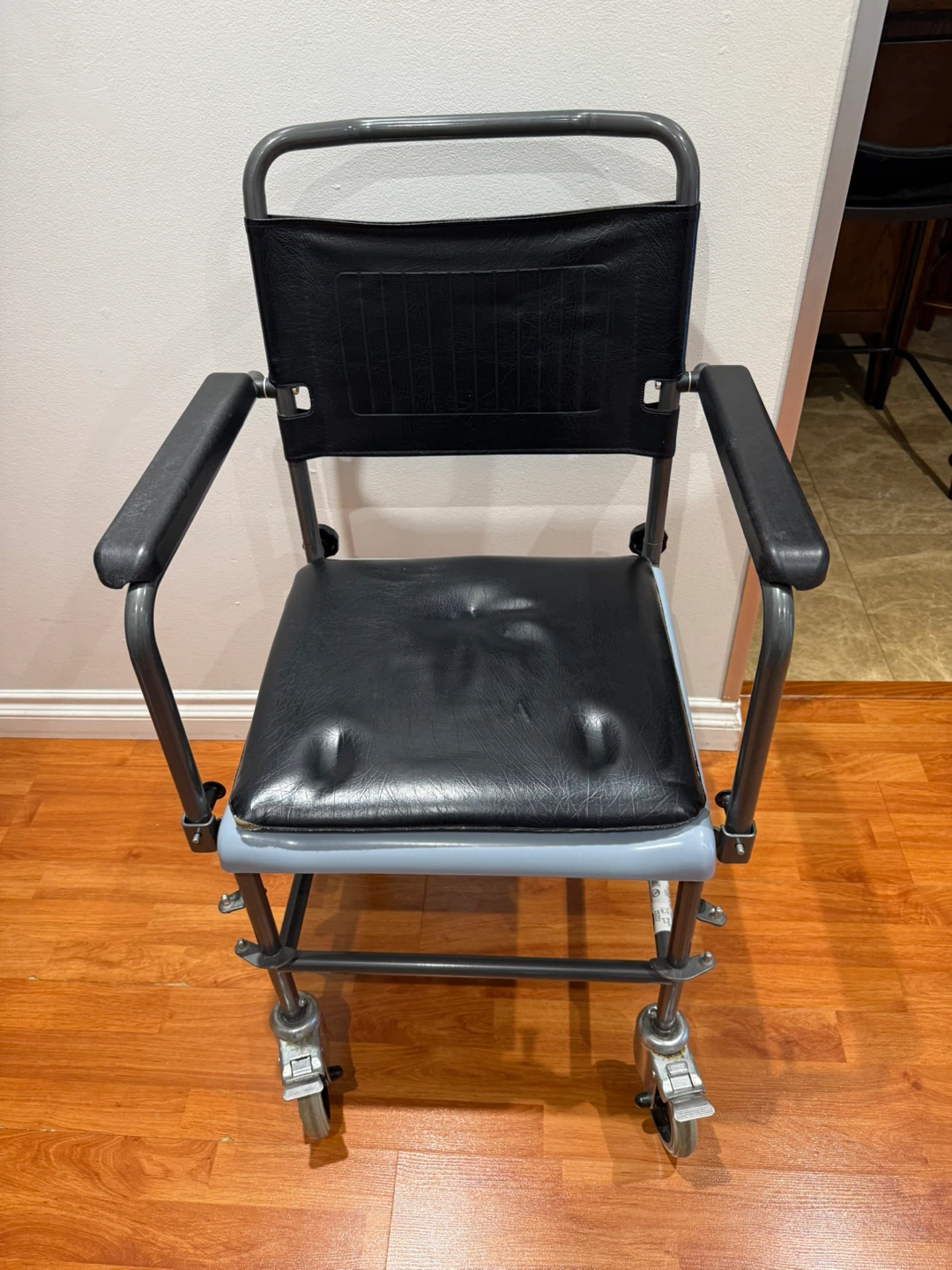 Rolling Commode / Shower Chair