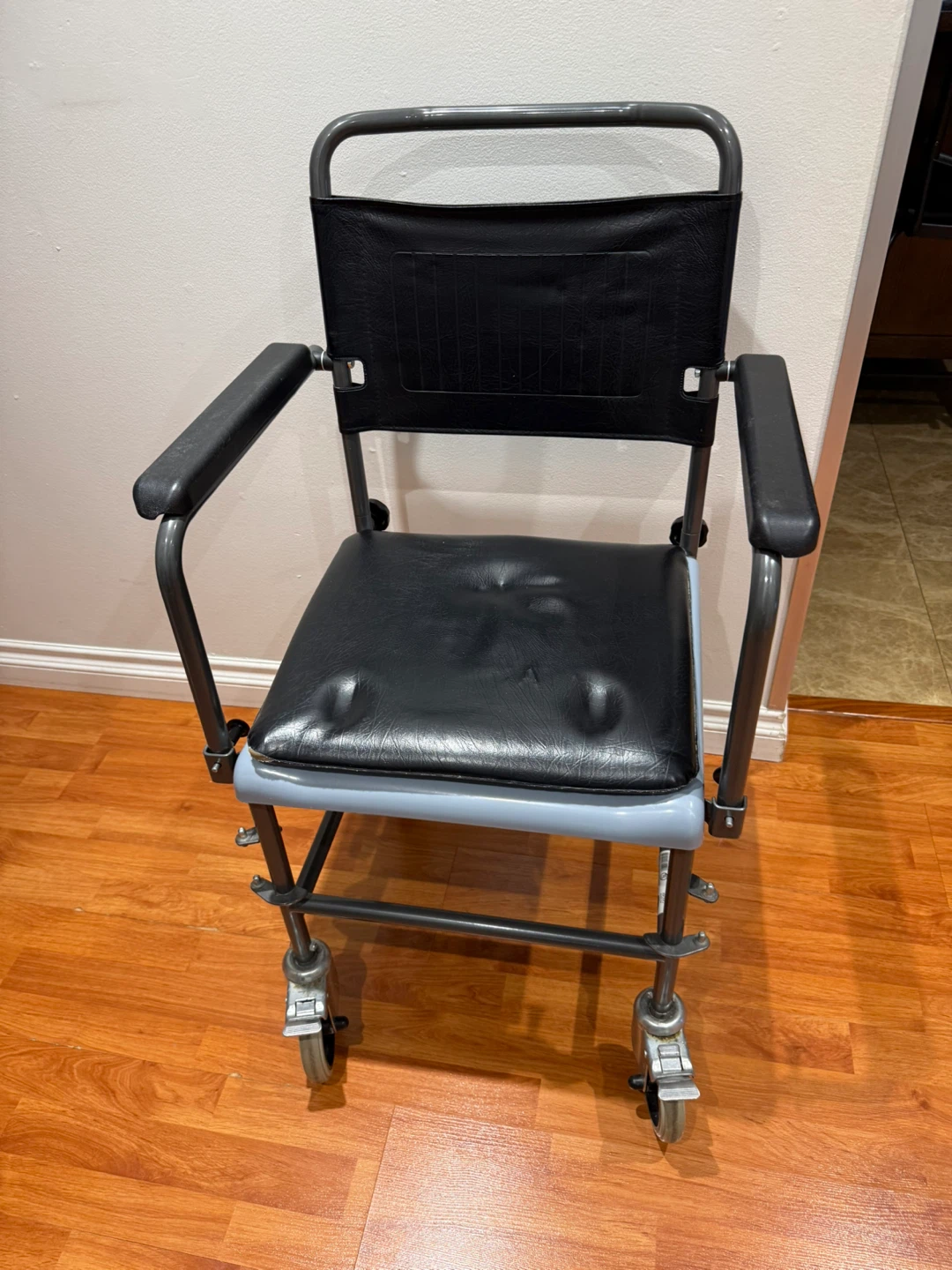 Rolling Commode / Shower Chair - photo 2