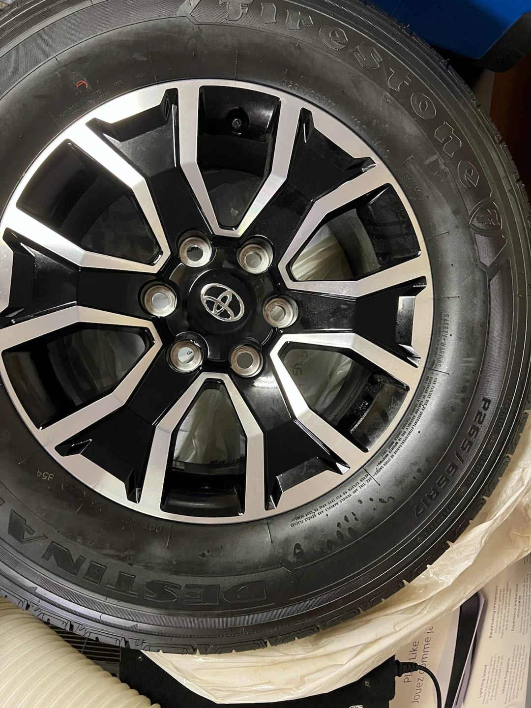 2022 Toyota Tacoma tires - photo 3