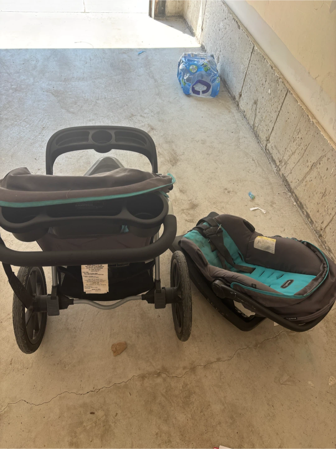 Evenflo Stroller Travel System - photo 3