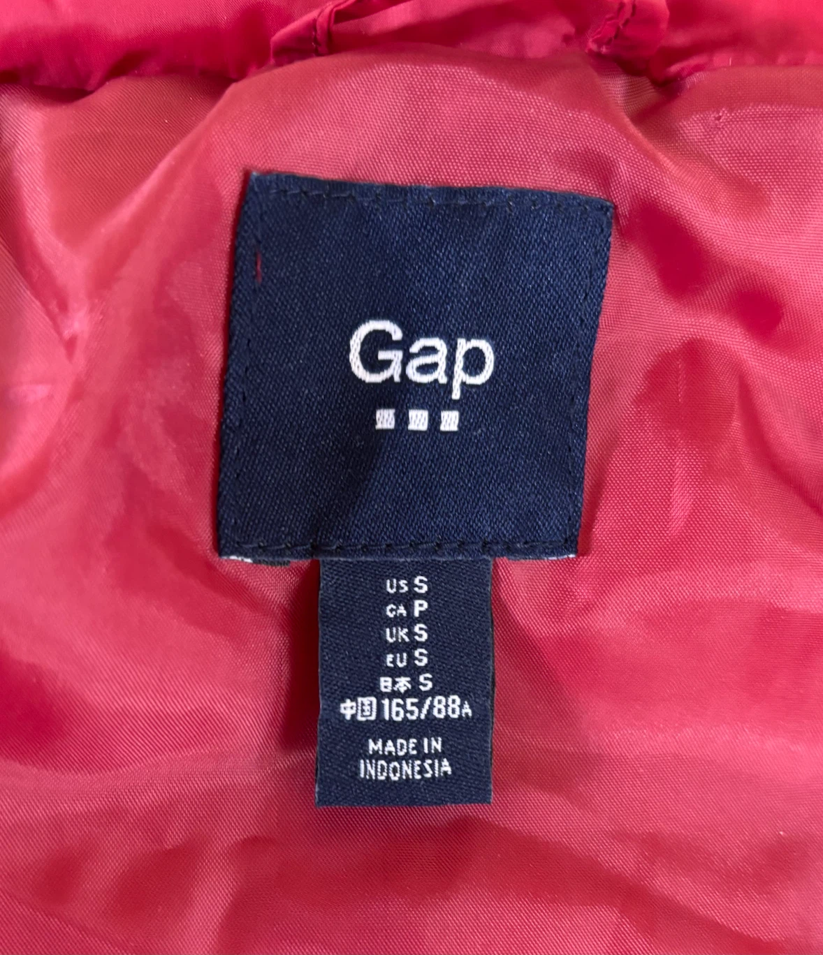 Gap Red Puffer Vest Size S - photo 3