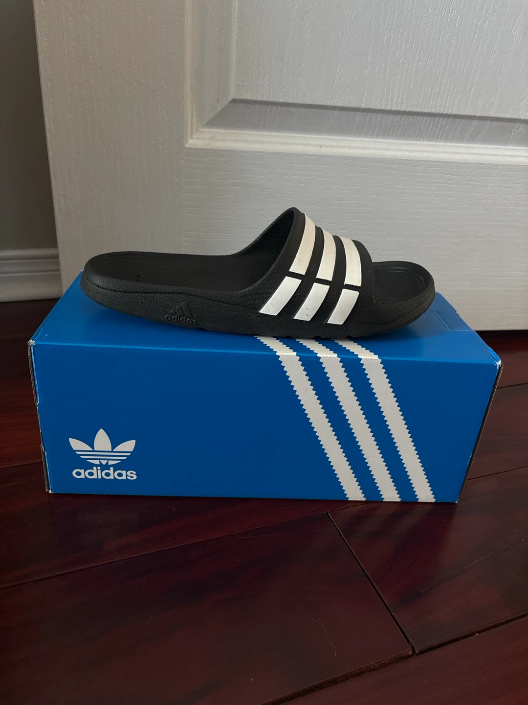 Adidas Adilette Slides