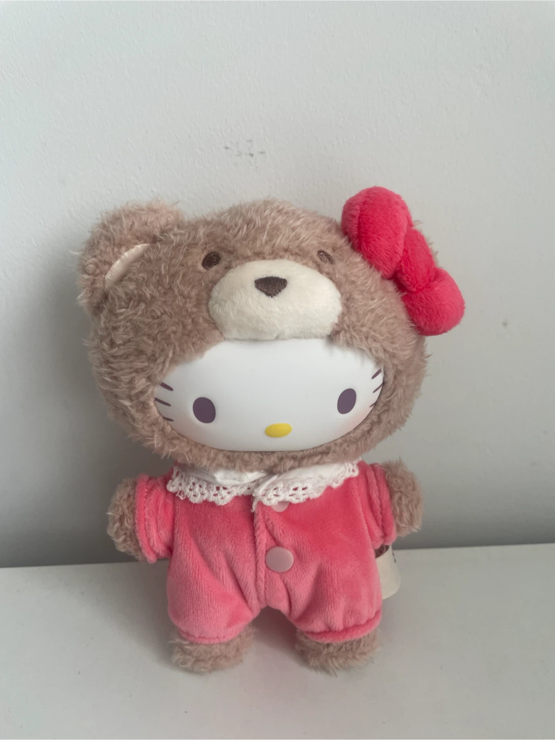 Hello Kitty Strawberry Latte Plush Keychain, Blind Box