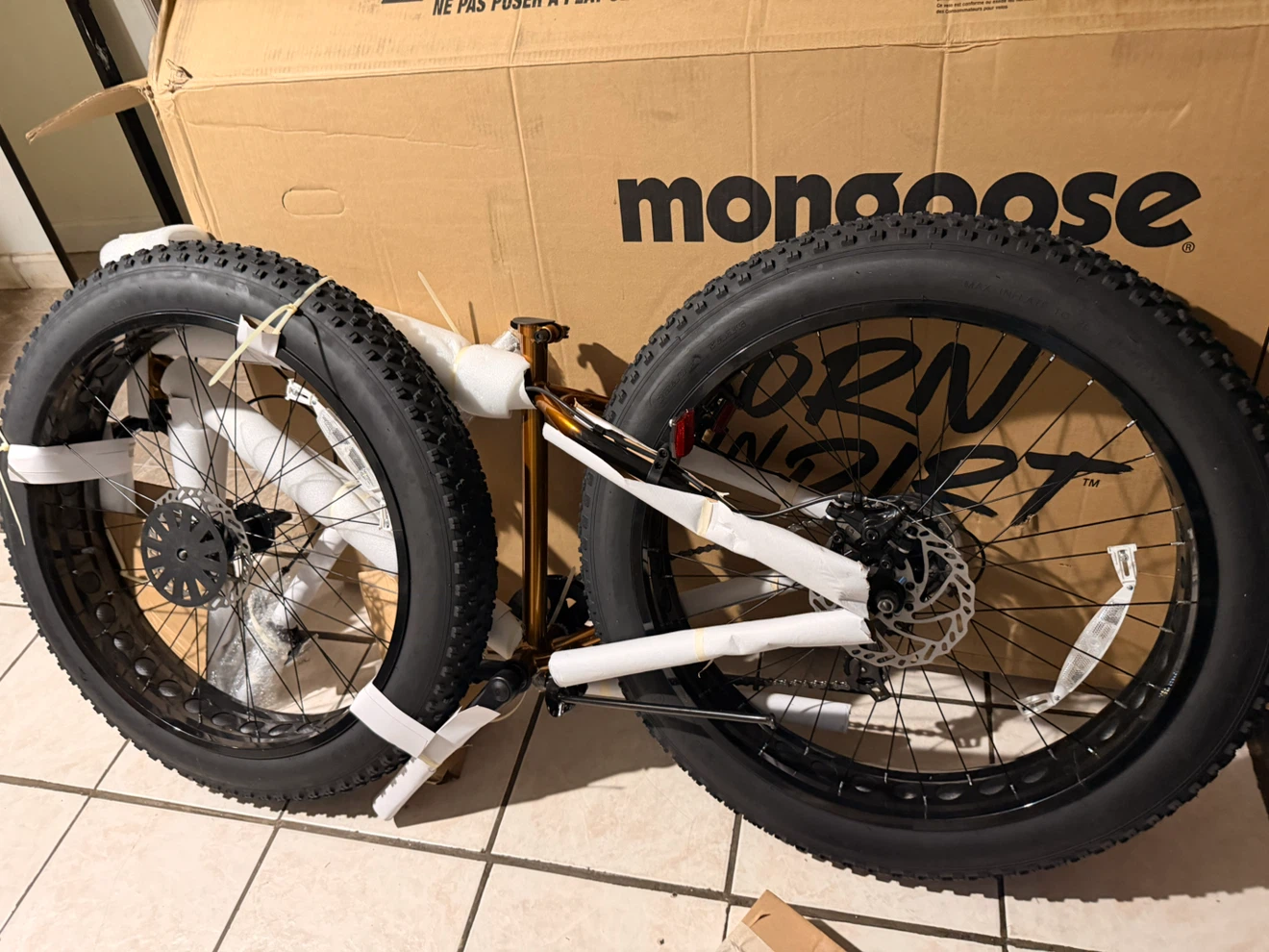 Mongoose Argus ST Fat Tire Bike - 26" Wheel