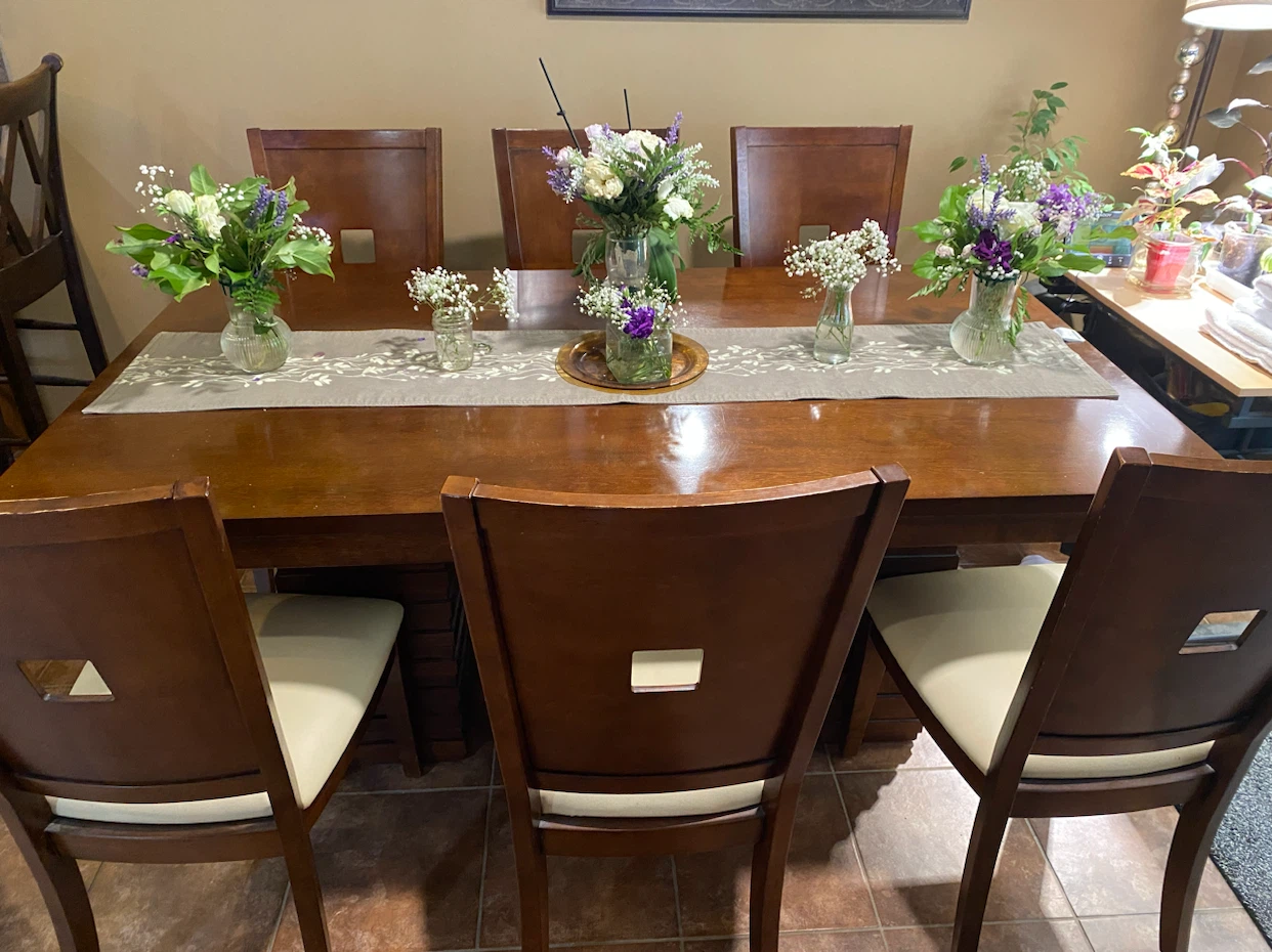 Kitchen table and 6 matching chairs - photo 2