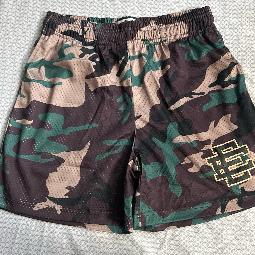 EE Woodland Camo Basic Mesh Shorts Size M NWT Authentic