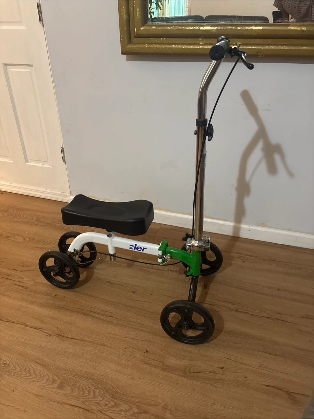 Zler 3-Wheel Seated Mobility Knee Scooter Walker