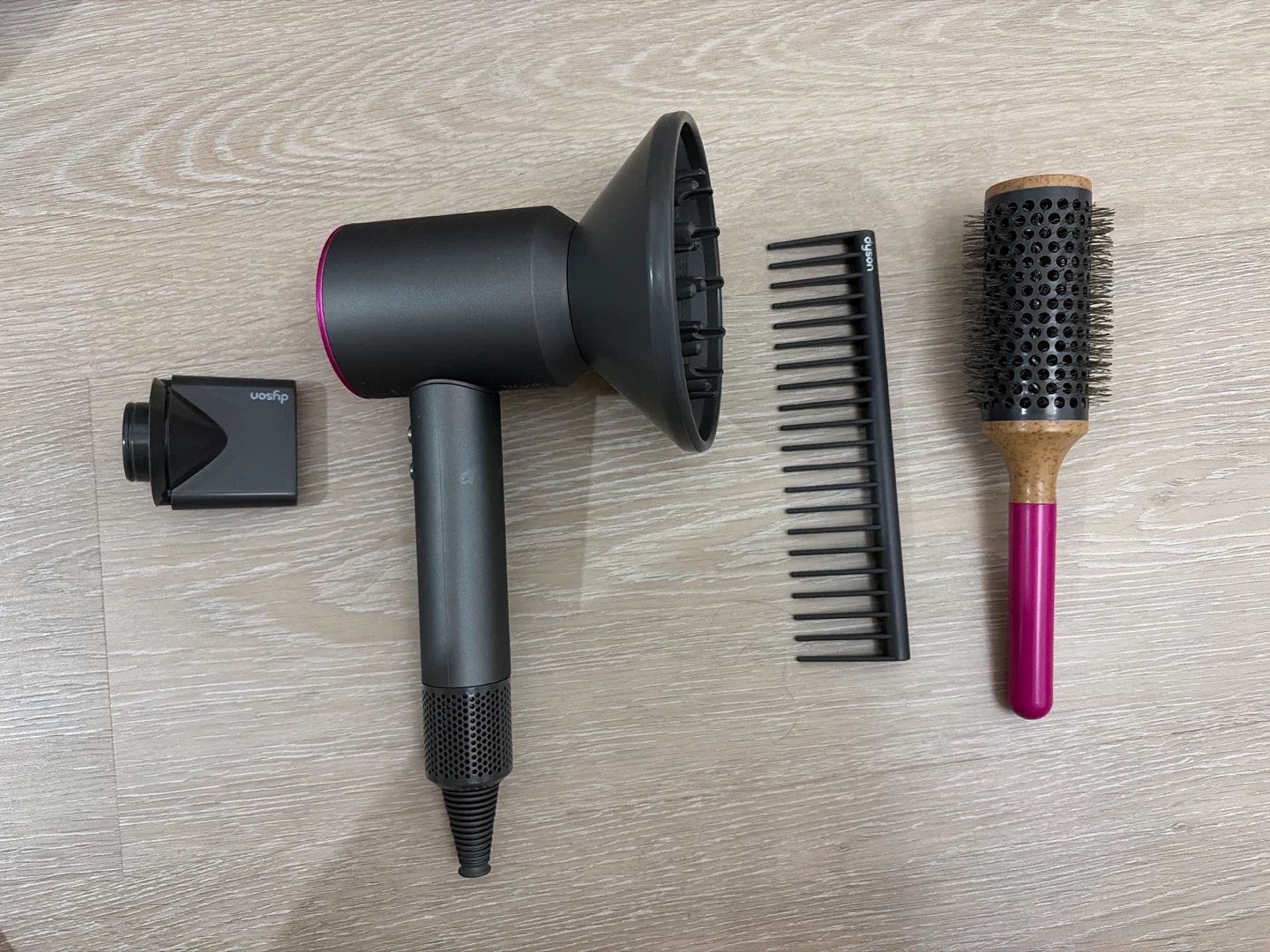 Toy Dyson Hair Dryer with Accessories