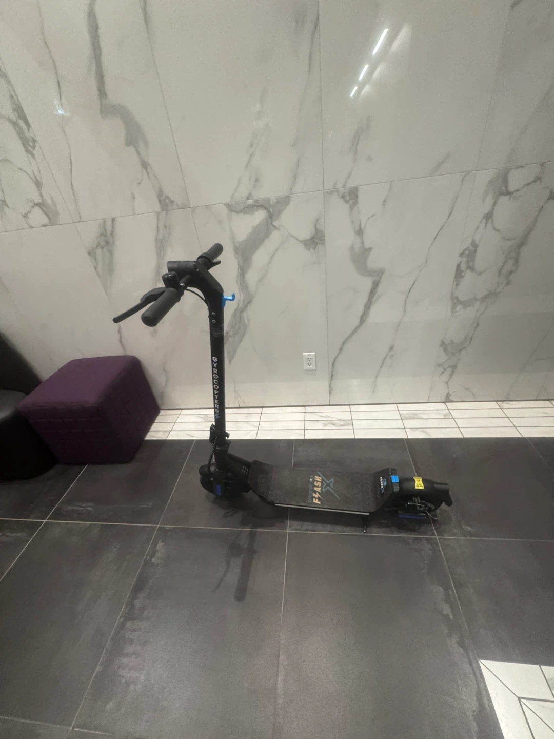 Selling scooter with out charger but condition - photo 2
