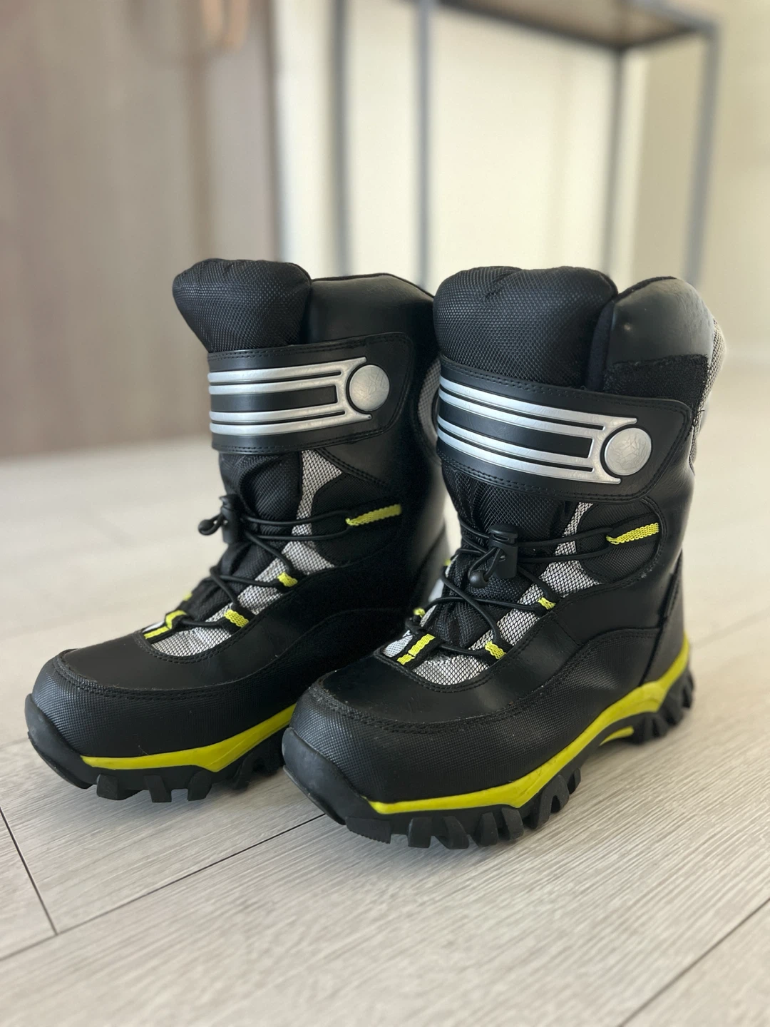 Cougar Waterproof Winter Boots - Youth Size 5