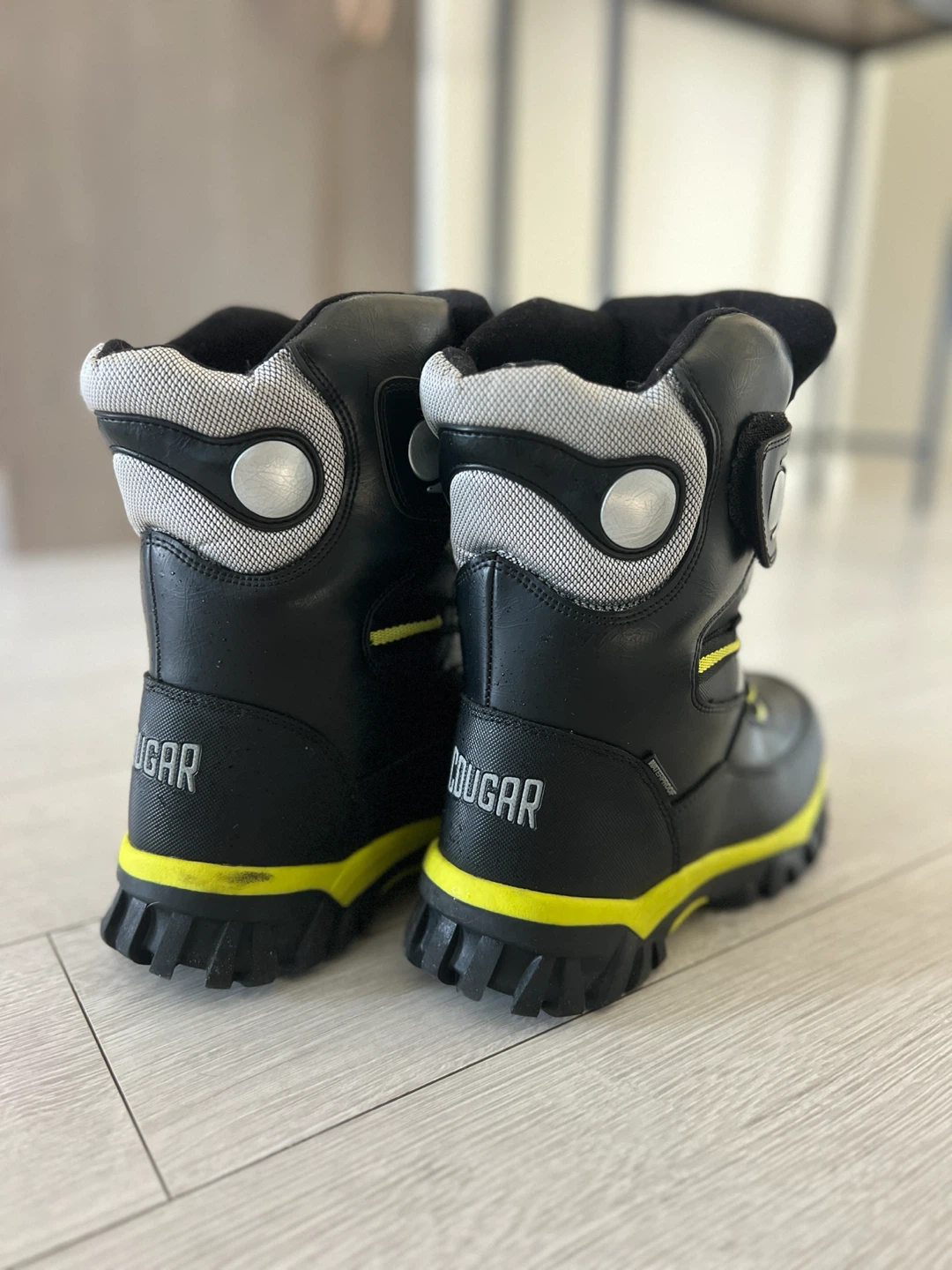 Cougar Waterproof Winter Boots - Youth Size 5 - photo 2