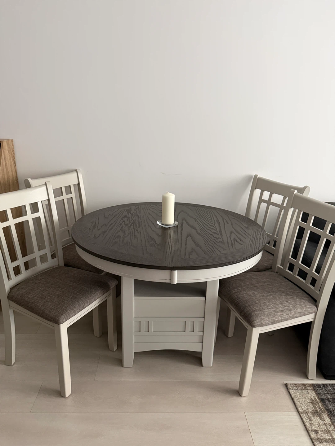 Round Dining Table Set with 4 Chairs
