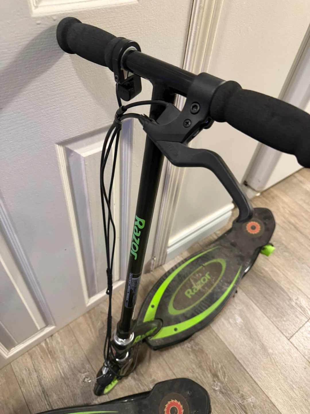Razor Power Core E90 Electric Scooter - photo 4