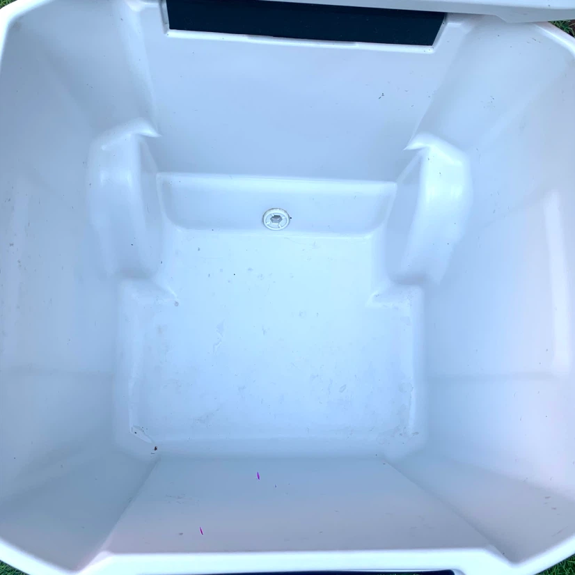 Coleman Rolling Cooler with Wheels Handle Large Camping Coolers - photo 5