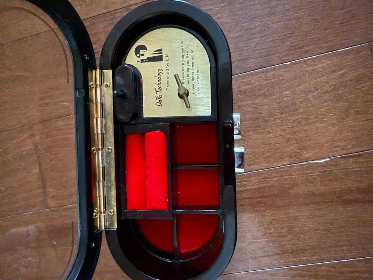 Vintage Twinkl Music Box Jewelry Organizer
