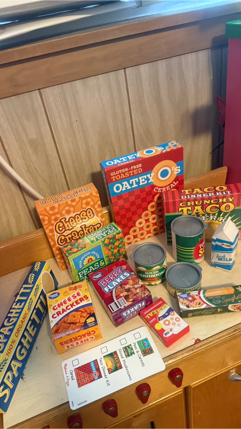 Melissa & Doug Pretend Play Food Set