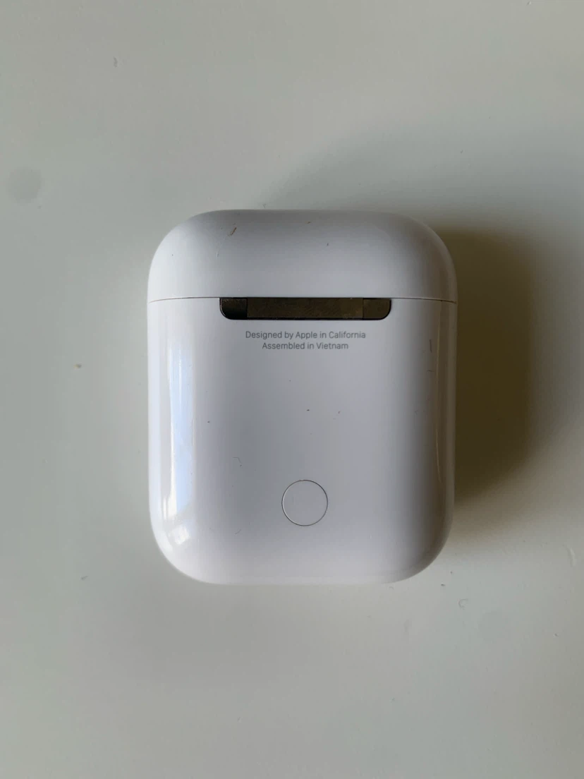 Apple AirPods 2nd Gen - photo 3