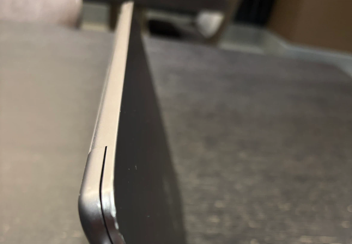 Apple MacBook Air M2 13.6-inch - photo 2