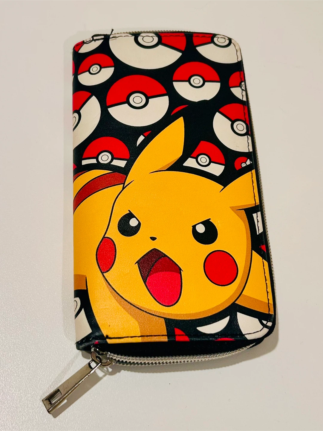 Pokémon Pikachu & Poké Ball Wallet