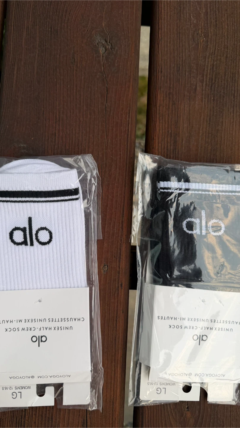 Alo Yoga Unisex Half-Crew Socks - photo 2