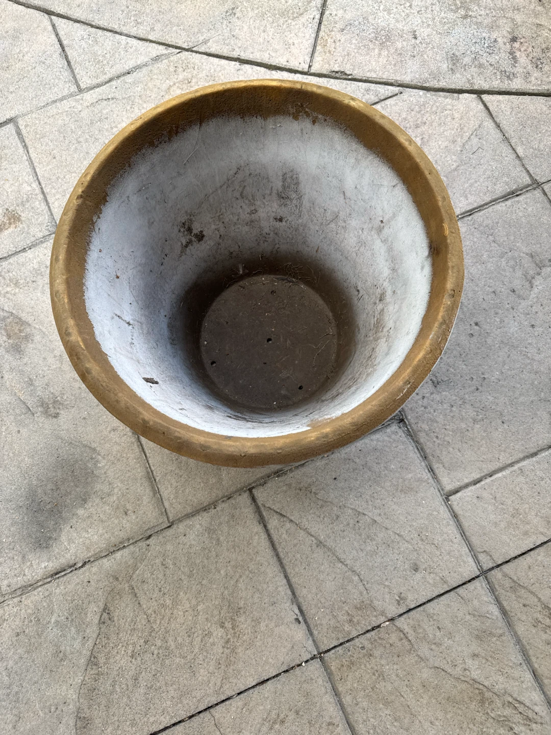Decorative Garden Planter Pot 18 inches high 20 inches wide - photo 2