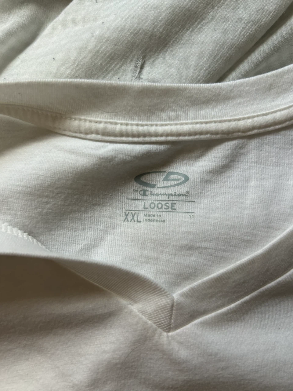 Champion Loose V-Neck T-Shirt XXL - photo 2