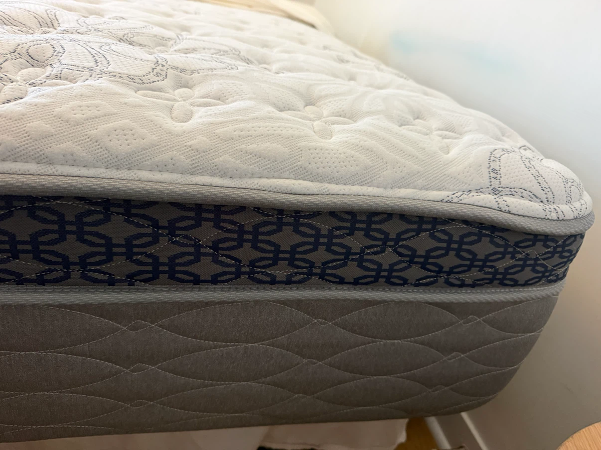A King Size Mattress used for few months is free - photo 2