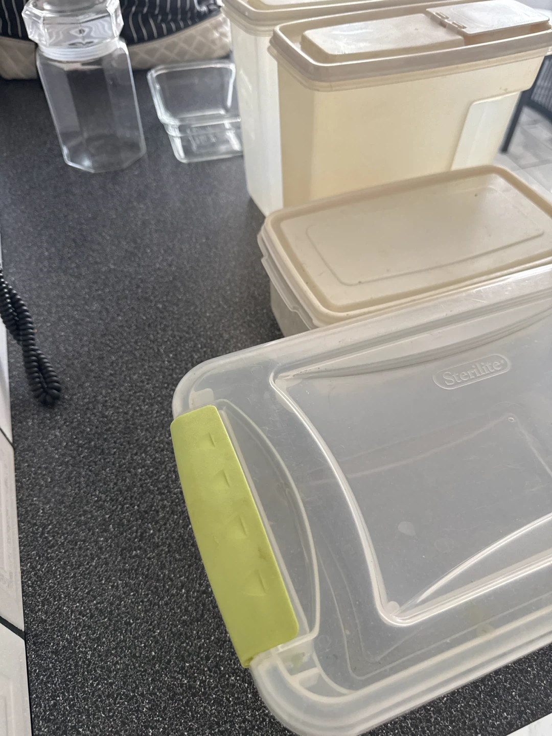Kitchen containers and storage - photo 2