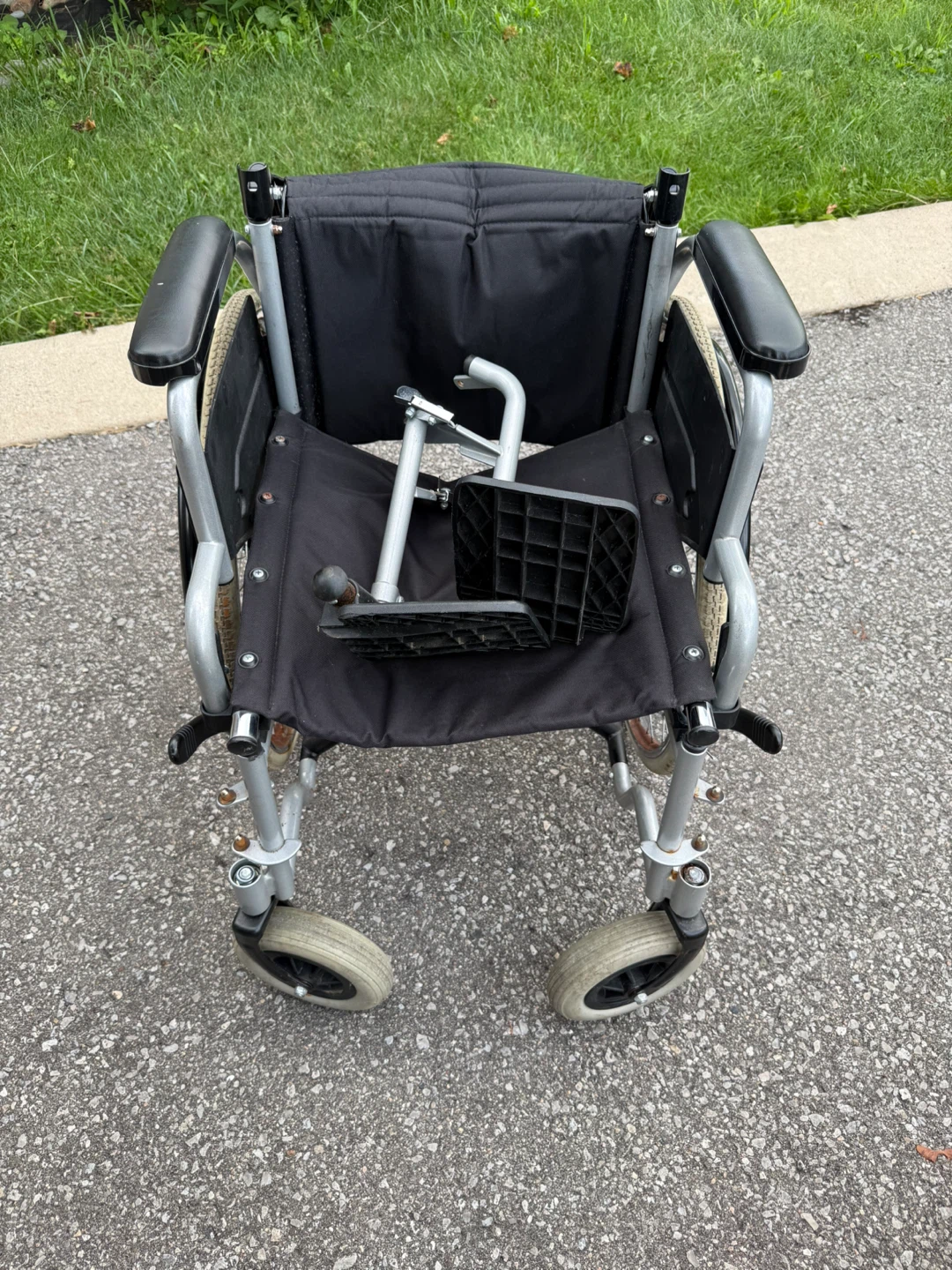 Standard Manual Wheelchair with Removable Footrests - photo 3