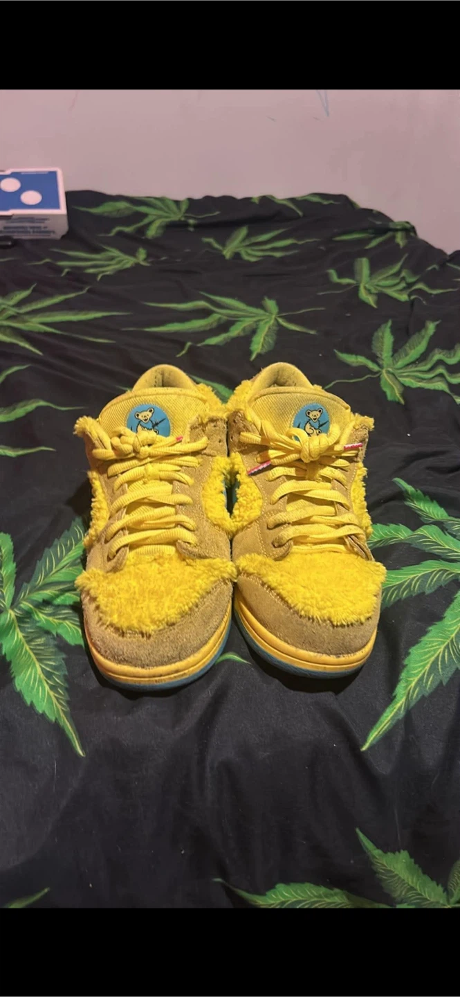 Nike SB Dunk Low Grateful Dead Bears Yellow Fuzzy - photo 4