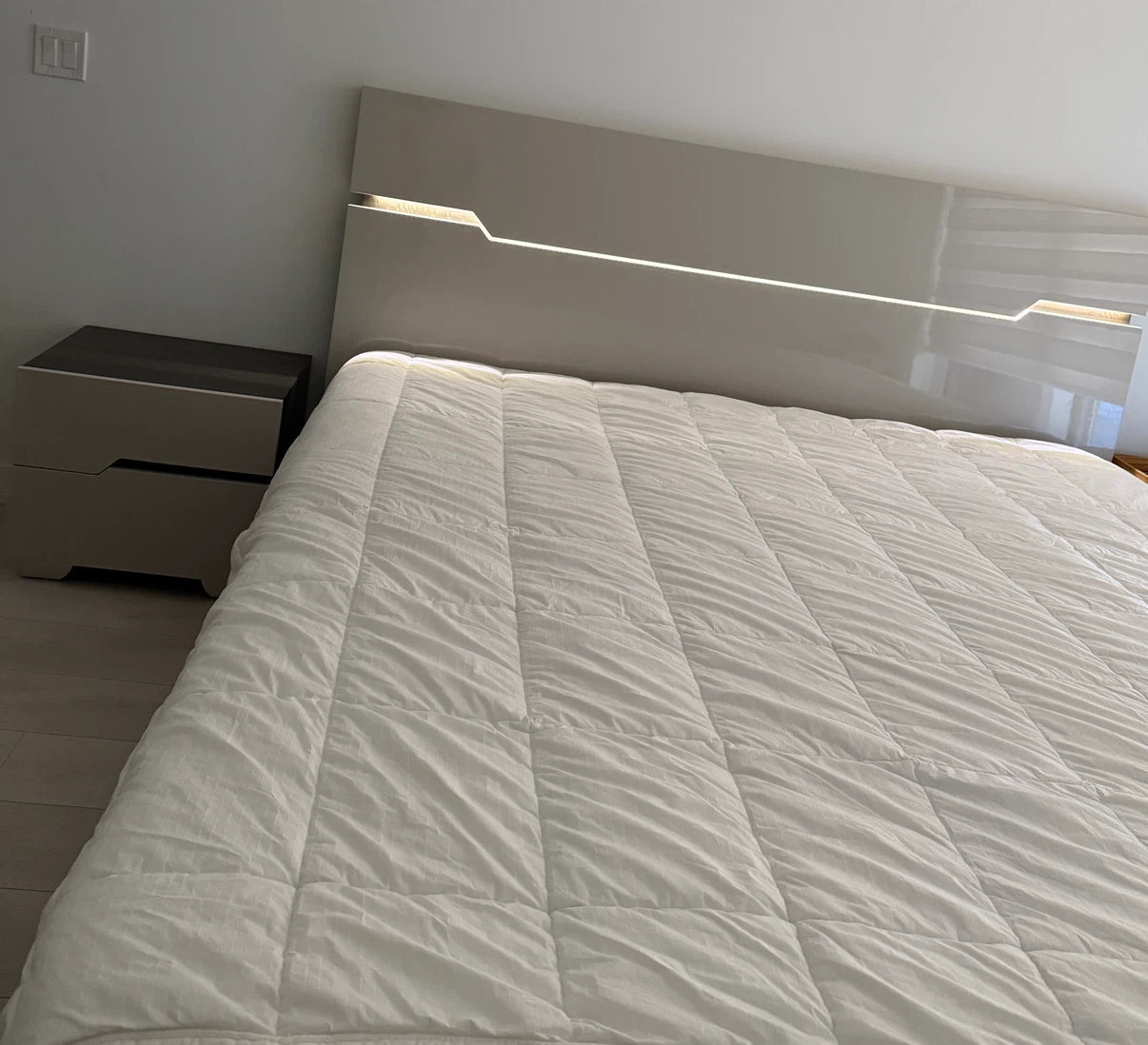 Modern King bed and mattress + Two-Drawer Nightstand - photo 3