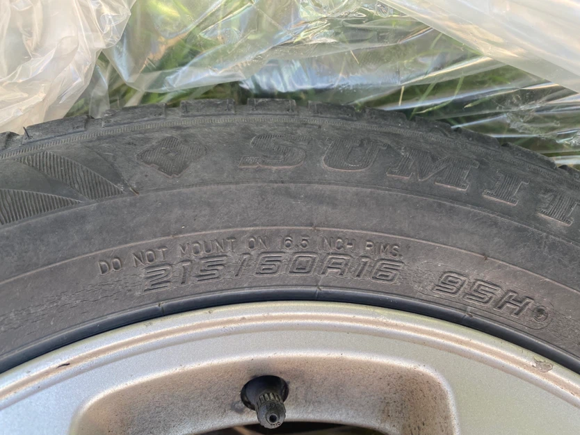 4 - Used SUMI-X Tires with Rims - 215/60R16 - photo 2