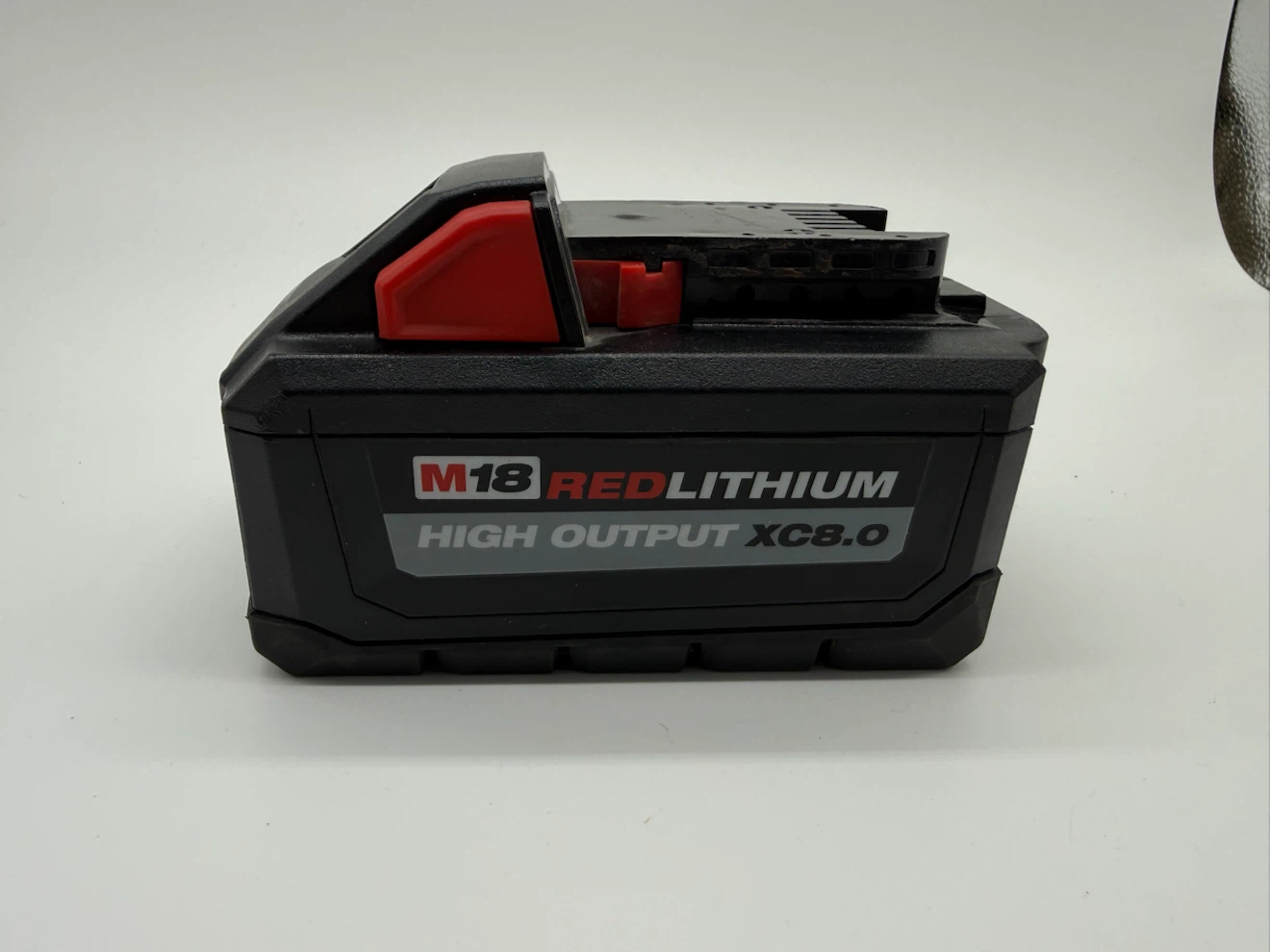 Milwaukee M18 REDLITH HIGH Output XC8.0 Ah Battery - photo 3
