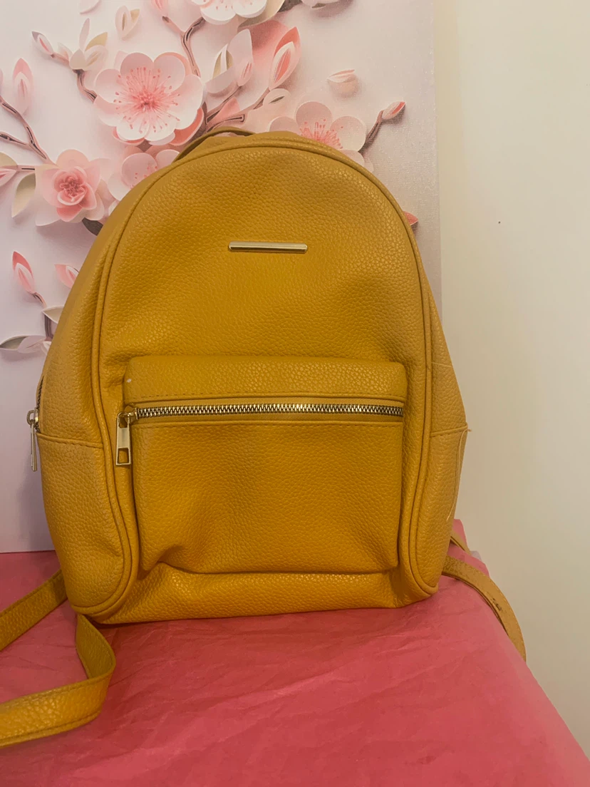 FREE YELLOW BAG: READ BELOW 👇